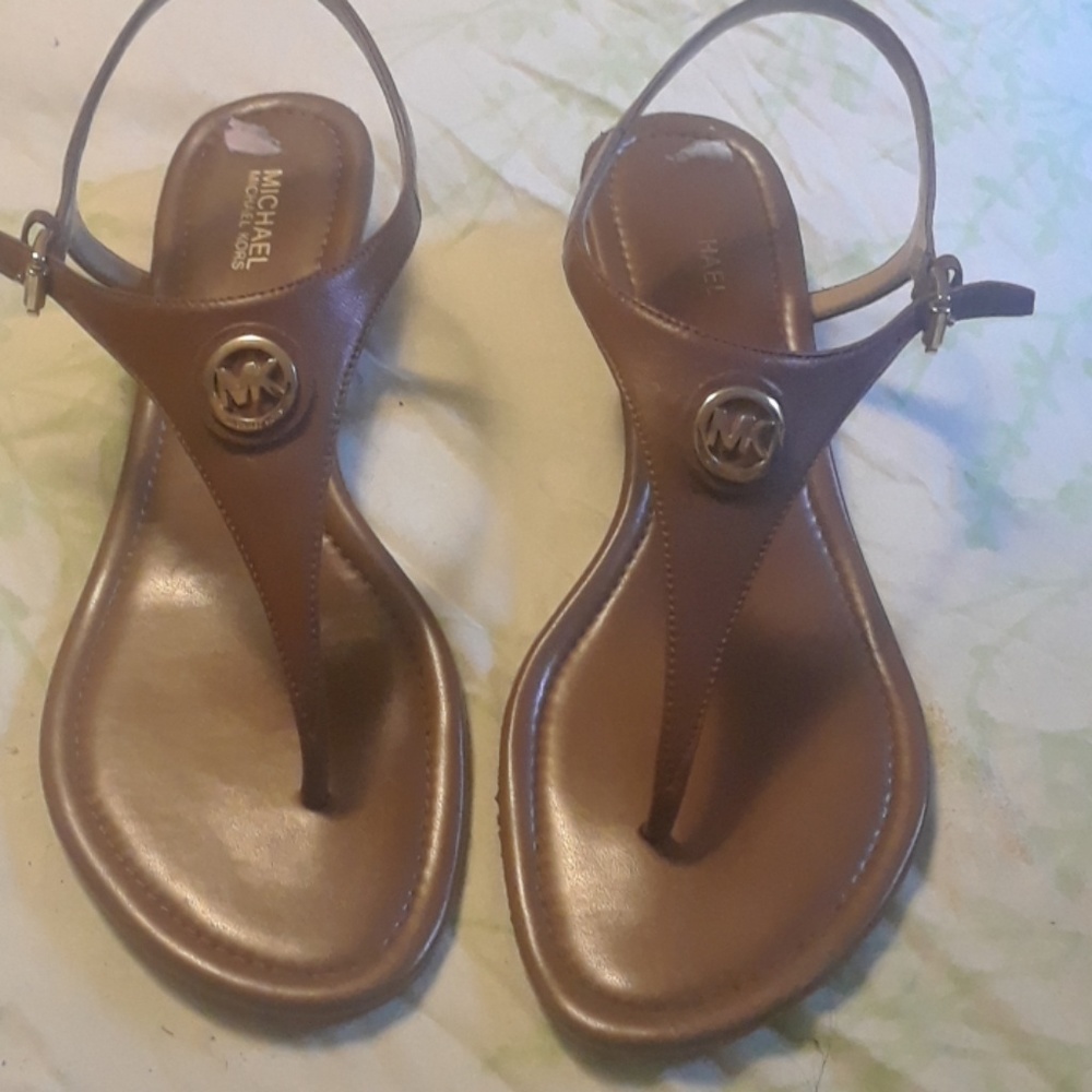 Michael kors brown leather thong sandals